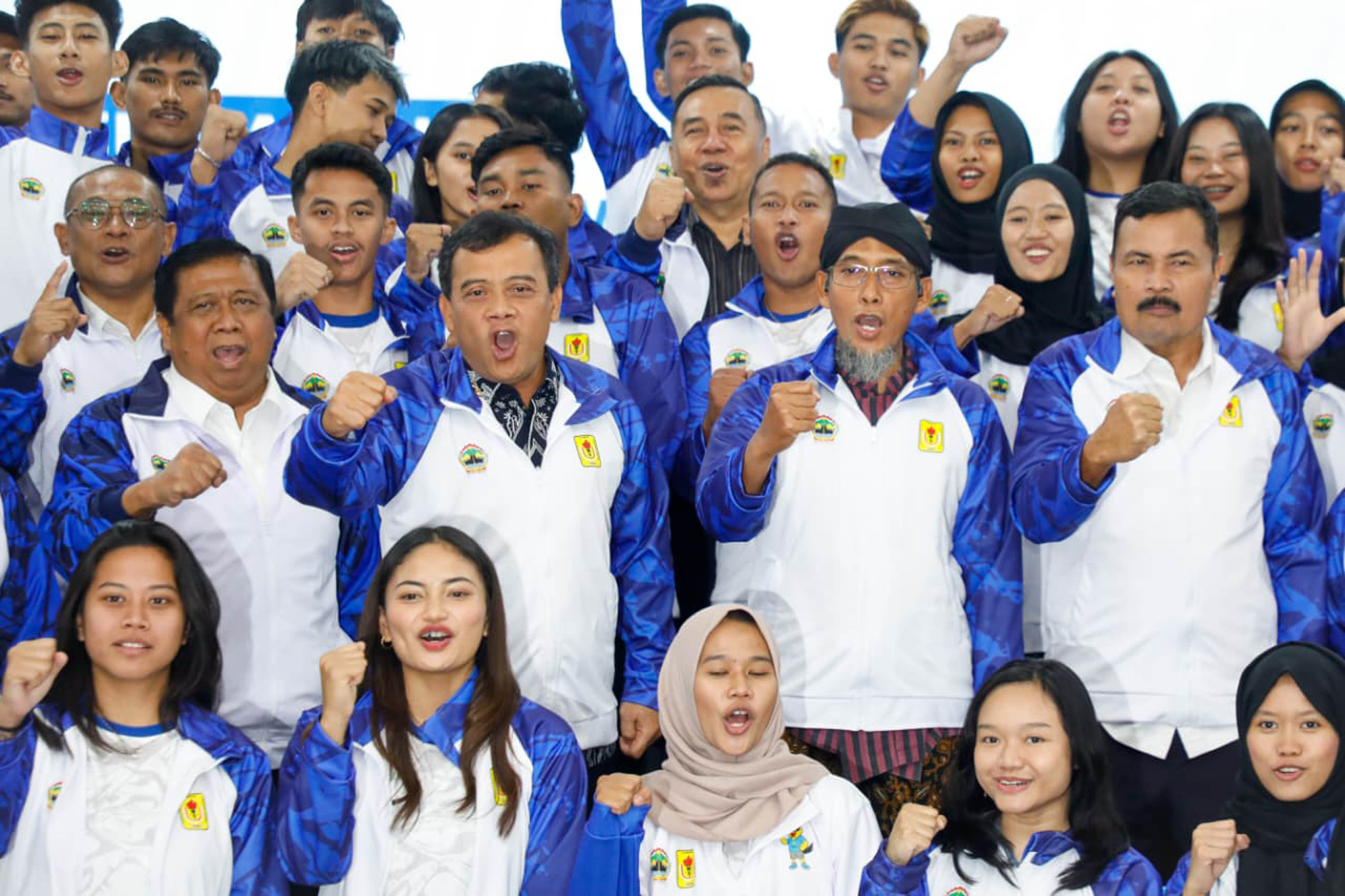 Gubernur Melepas Kontingen POMNAS XIX Jawa Tengah